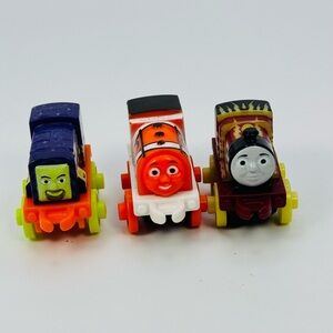 Thomas And Friends Minis Ben Clownfish And James Lightning Bolts Lot Of 2 2014